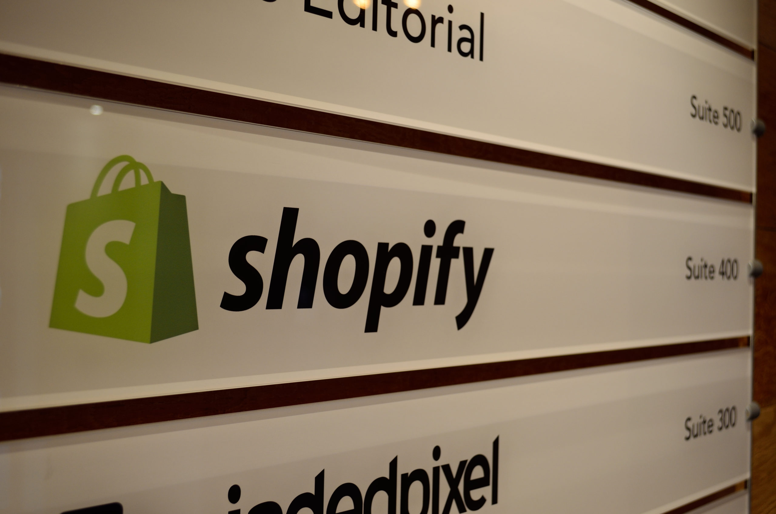 Shopify : Exploiter les dernières tendances des médias sociaux.
